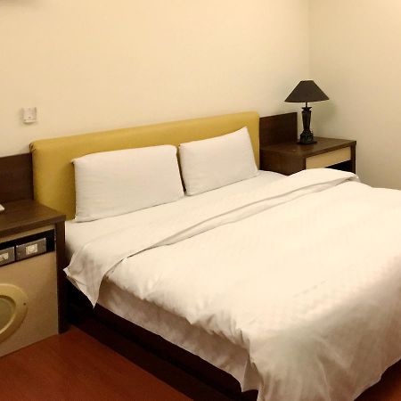 Zaw Jung Business Hotel Тайчжун Экстерьер фото