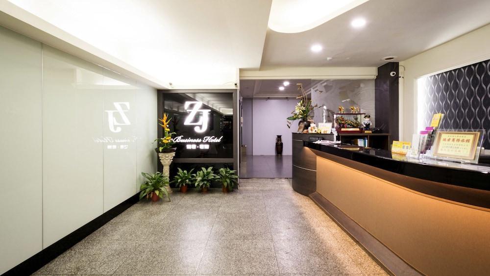 Zaw Jung Business Hotel Тайчжун Экстерьер фото