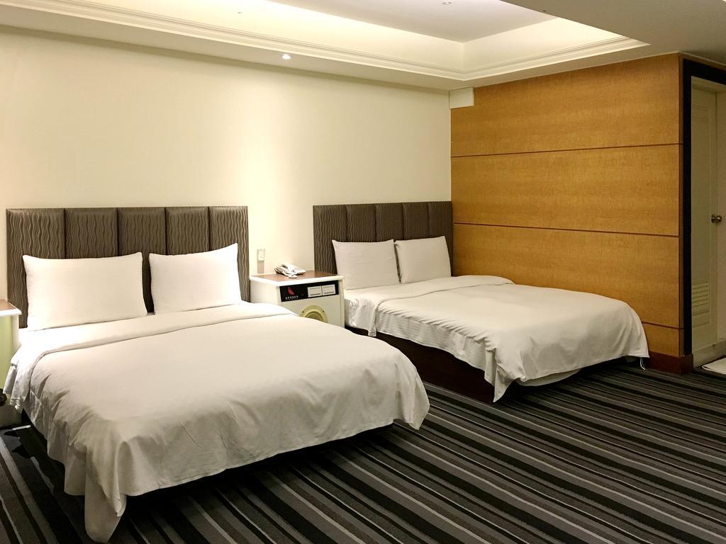 Zaw Jung Business Hotel Тайчжун Экстерьер фото