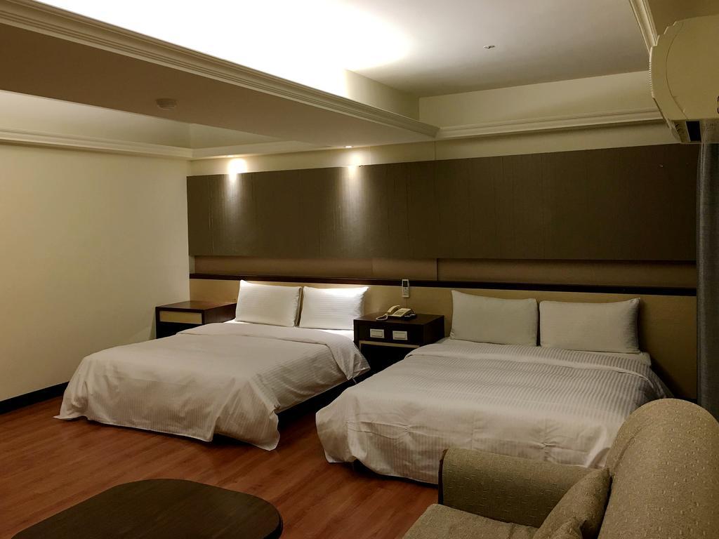 Zaw Jung Business Hotel Тайчжун Экстерьер фото