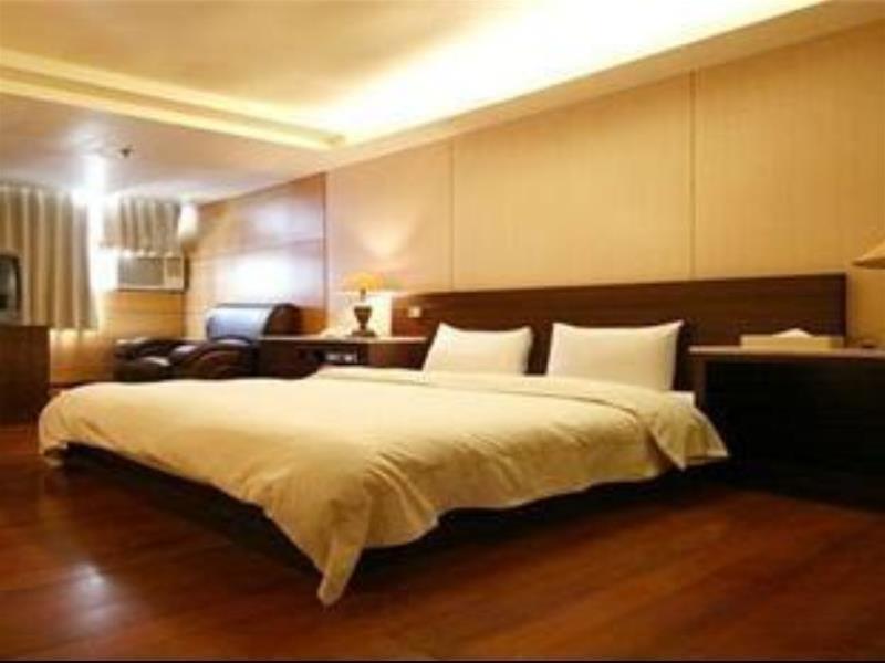 Zaw Jung Business Hotel Тайчжун Экстерьер фото